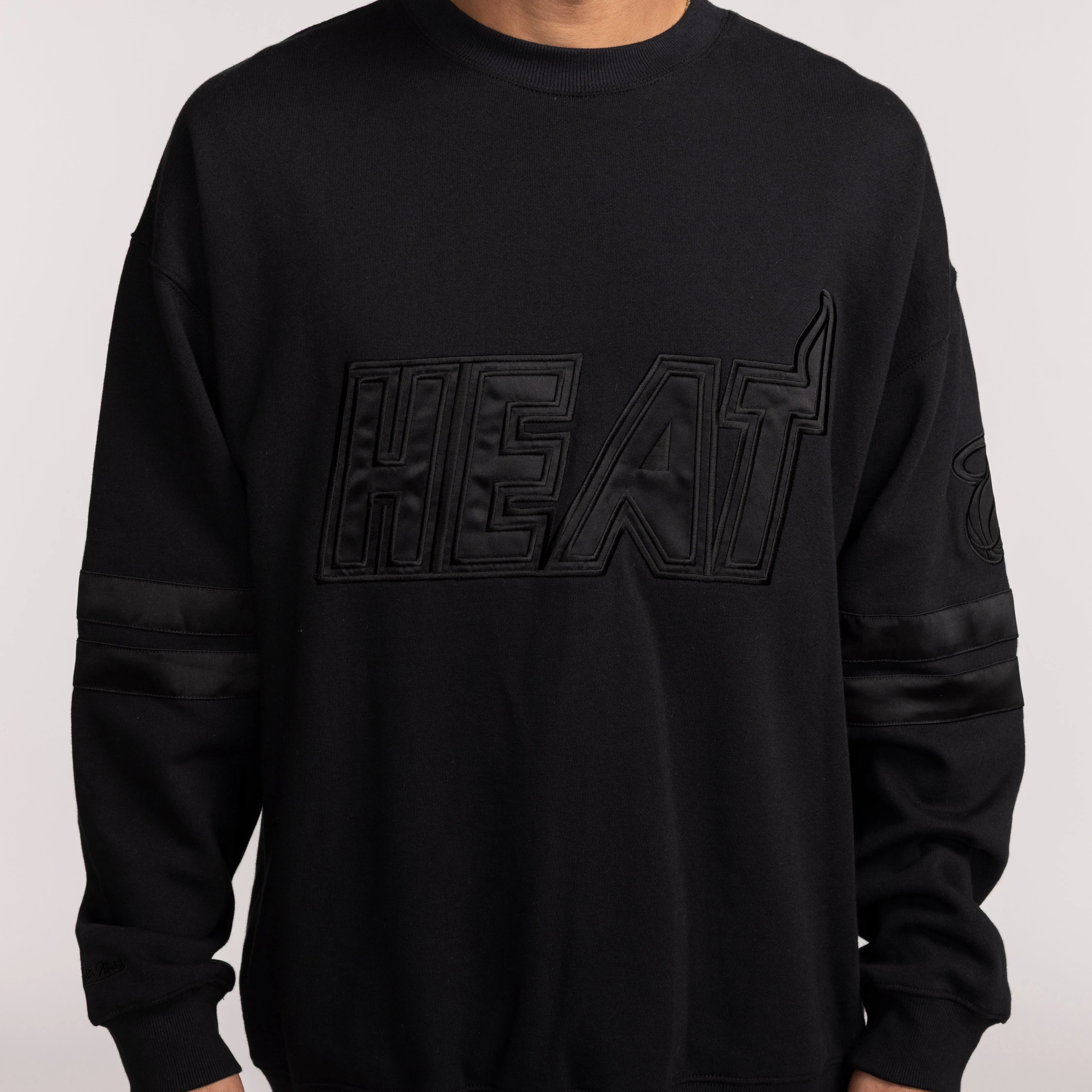 Mitchell & Ness Miami HEAT Stripes Fleece Crewneck